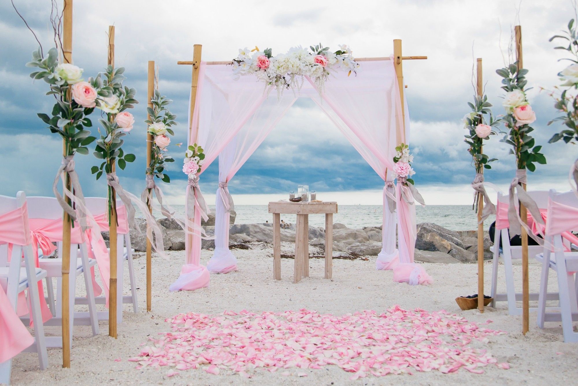 Tips memilih dekorasi pernikahan yang sederhana dan sesuai dengna anggaran