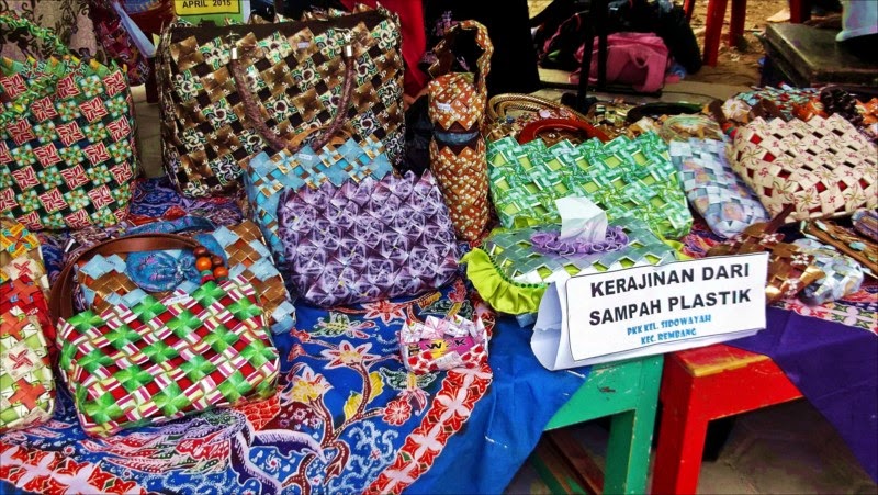kerajinan dari sampah plastik yang memiliki nilai jual